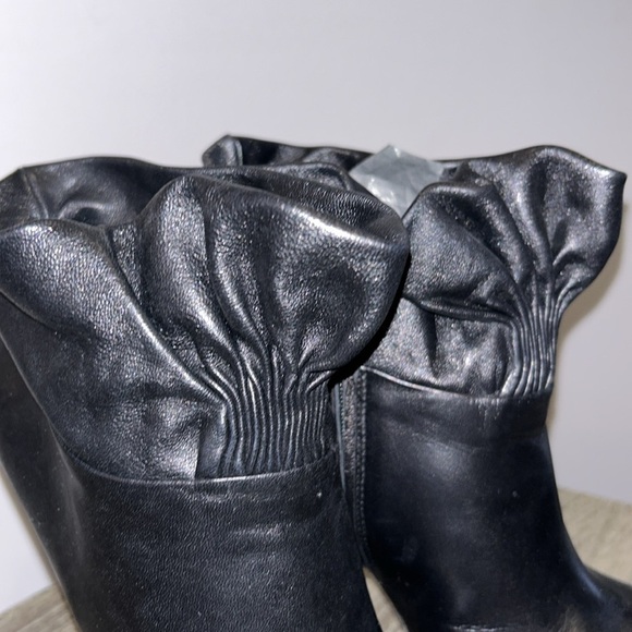 Prada Black Leather Bootie Ruffle Platform Heel size 40/10 - Picture 10 of 15